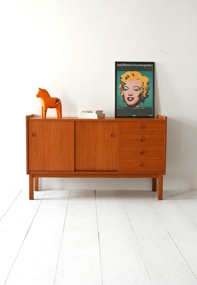 Scandinavian 50s/60s teak-a sideboard