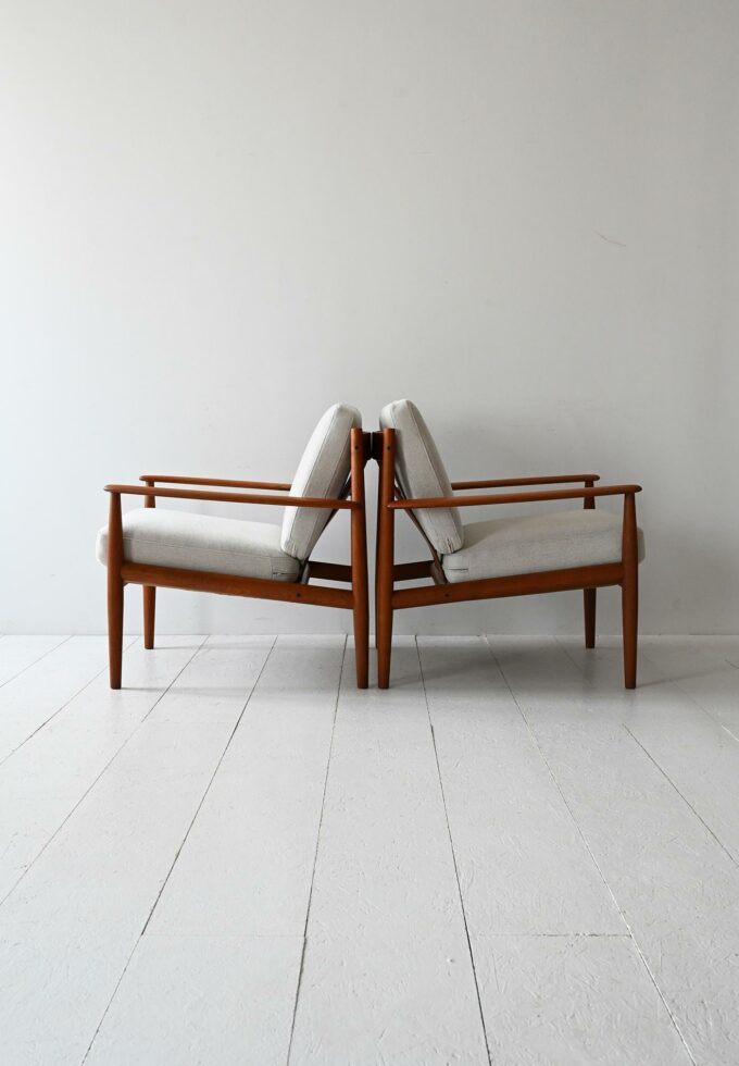 Pair of teak armchairs by Grete Jalk for France & Daverkosen-c
