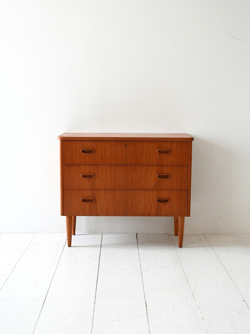 Cassettiera scandinava anni ’60 in teak-b