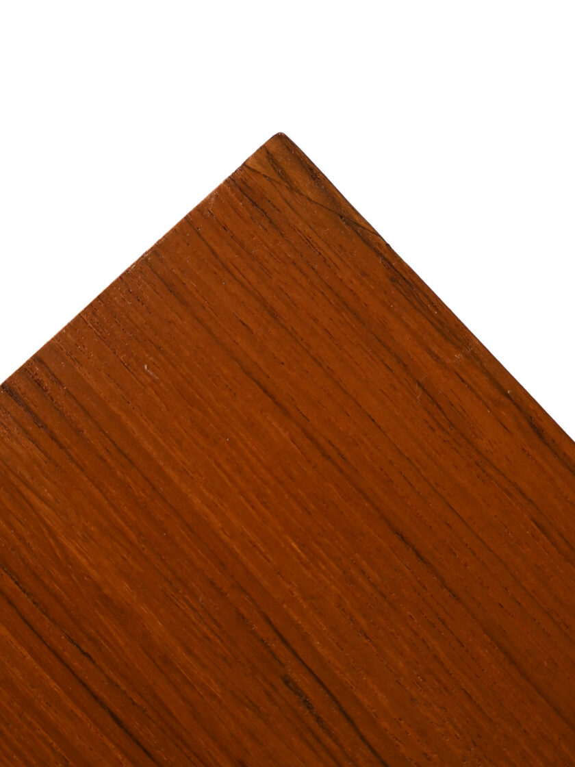 Cassettiera scandinava anni ’60 in teak-h