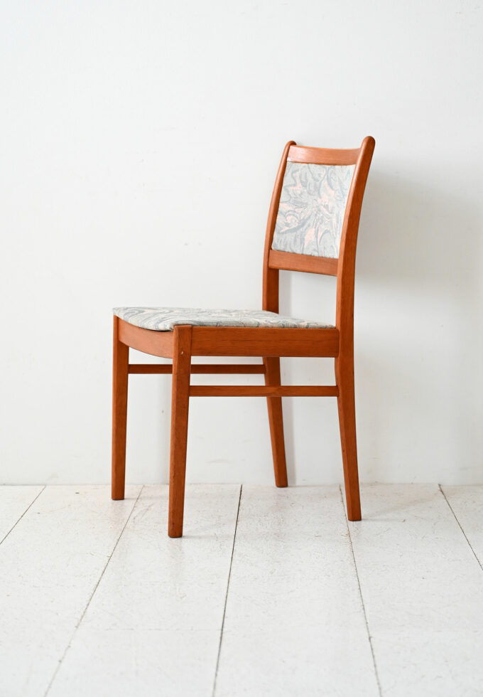 Set of 4 Scandinavian 1960s teak chairs with original upholstery-b