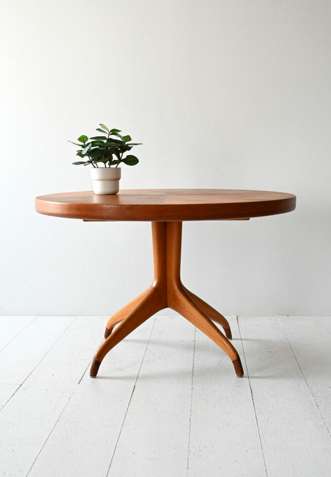 1950s extendable round table by David Rosén-e