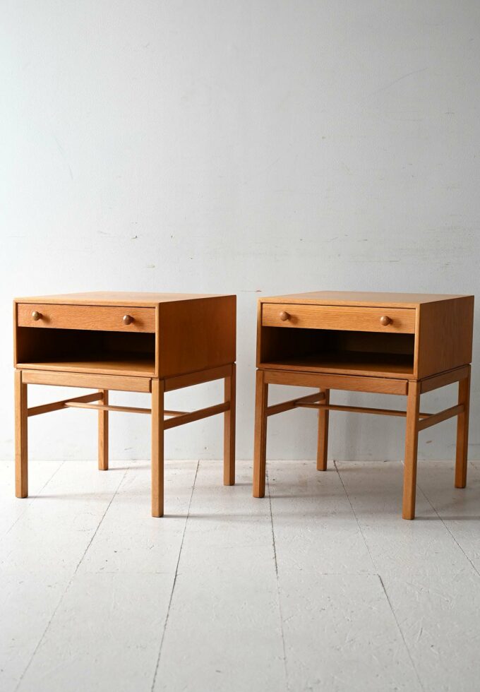 Coppia di comodini scandinavi in rovere Casino-a