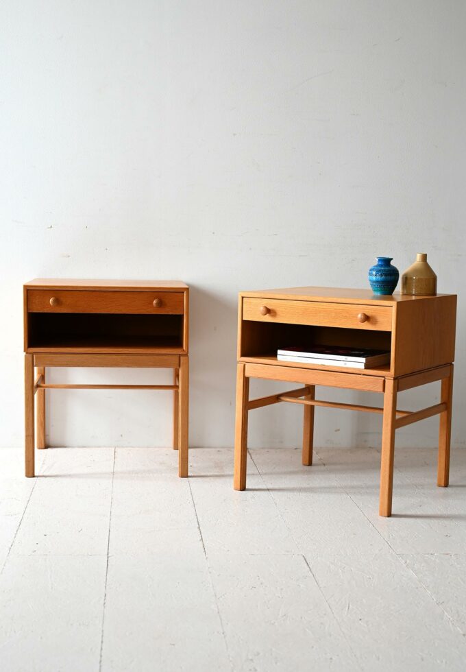 Coppia di comodini scandinavi in rovere Casino-c