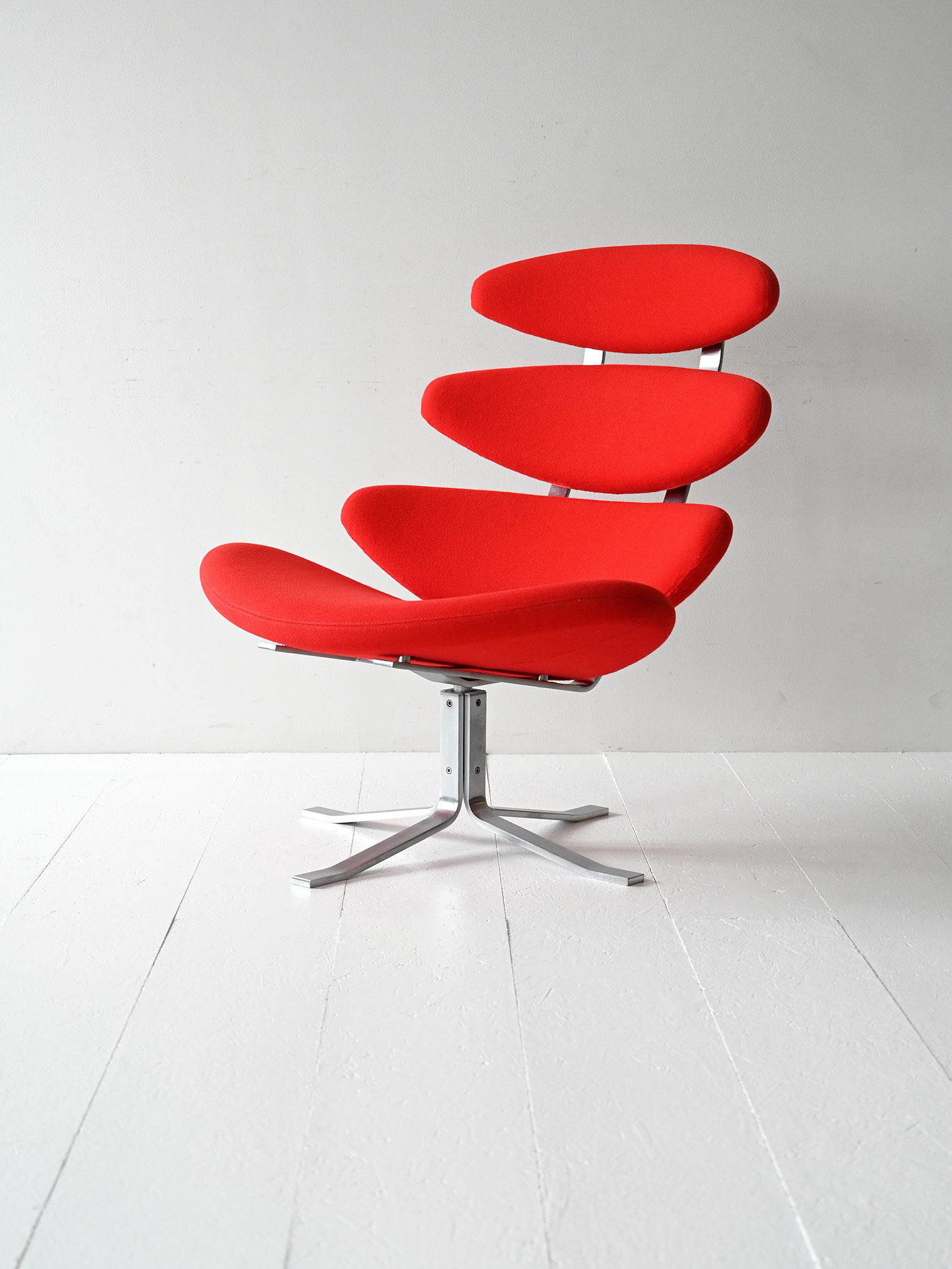 Corona Chair rossa Poul M. Volther-a Corona Chair rossa di Poul M. Volther-a