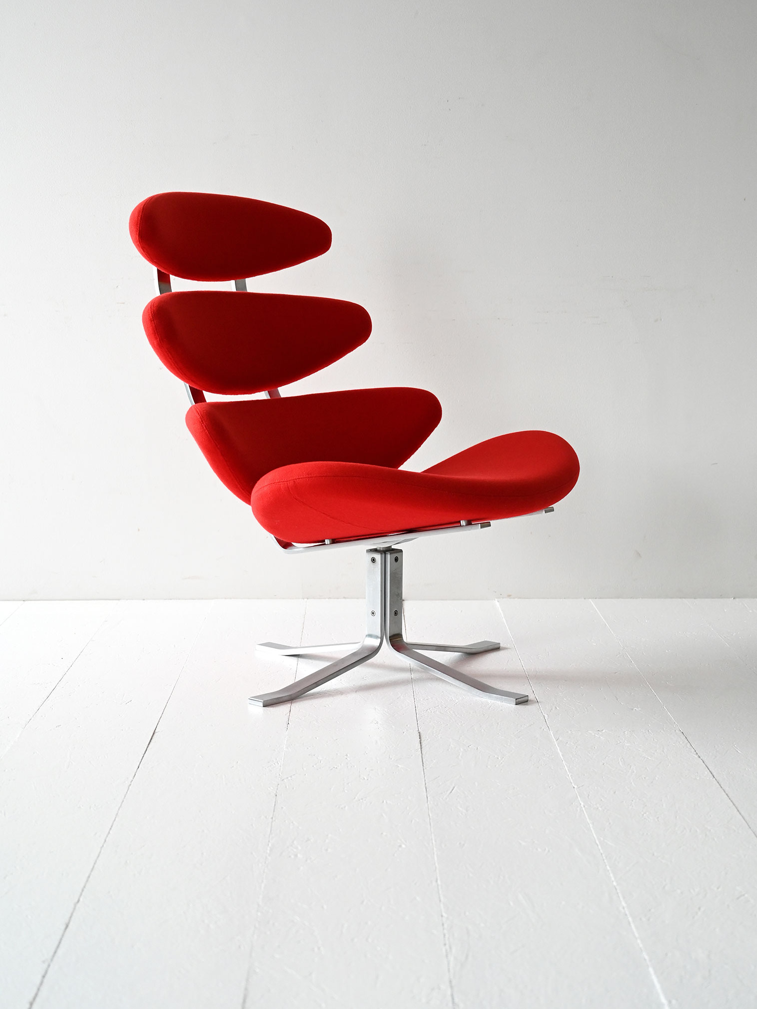 Corona Chair rossa Poul M. Volther-b Corona Chair rossa di Poul M. Volther-b