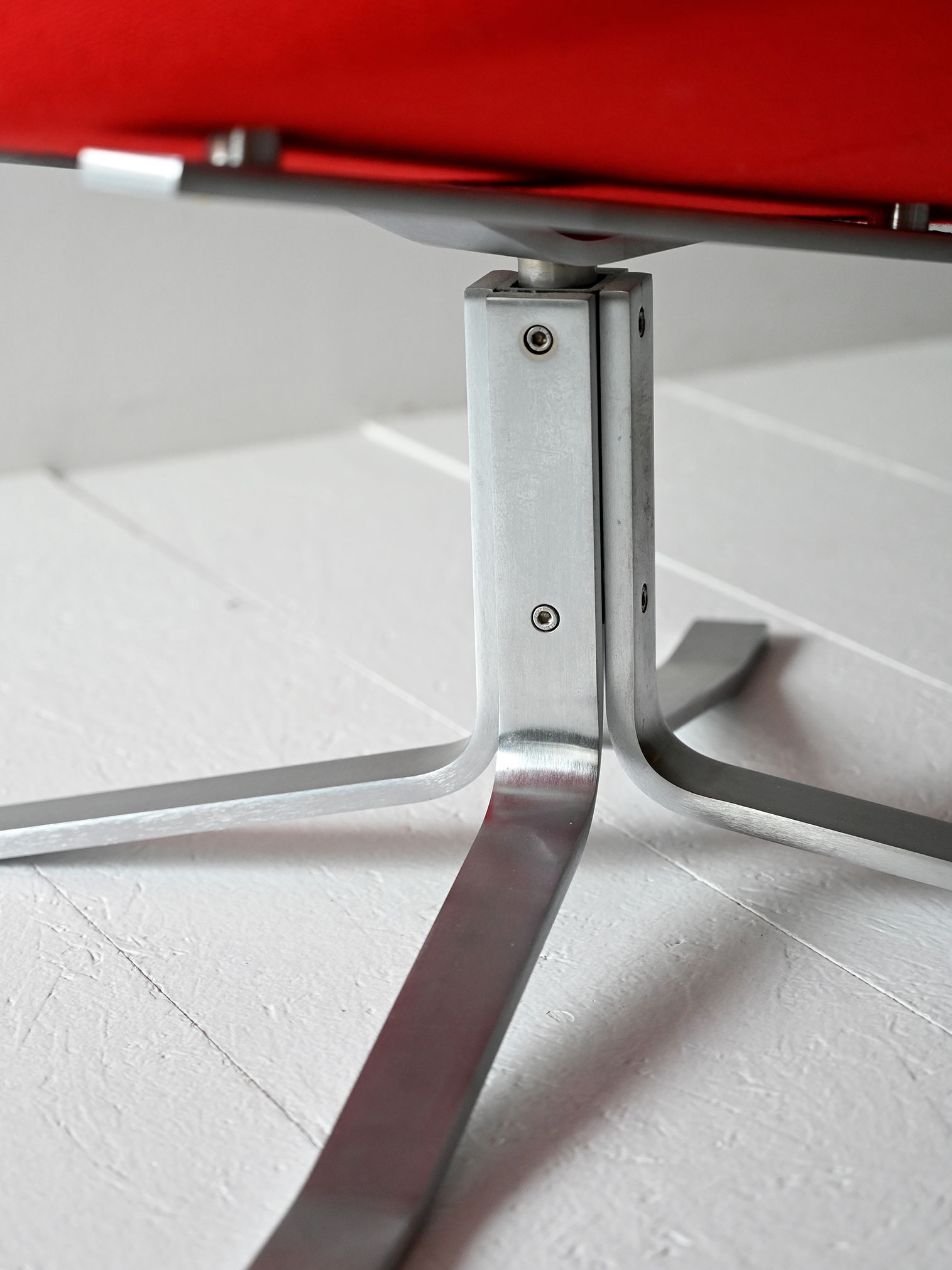 Corona Chair rossa Poul M. Volther-g Corona Chair rossa di Poul M. Volther-g