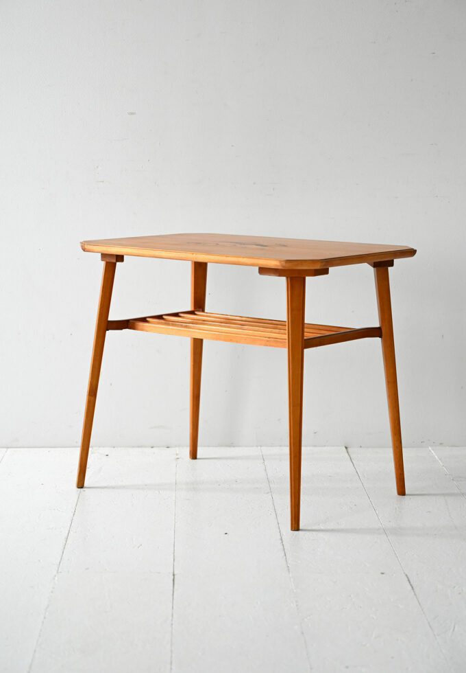 Tavolino scandinavo vintage in betulla con intarsio-b