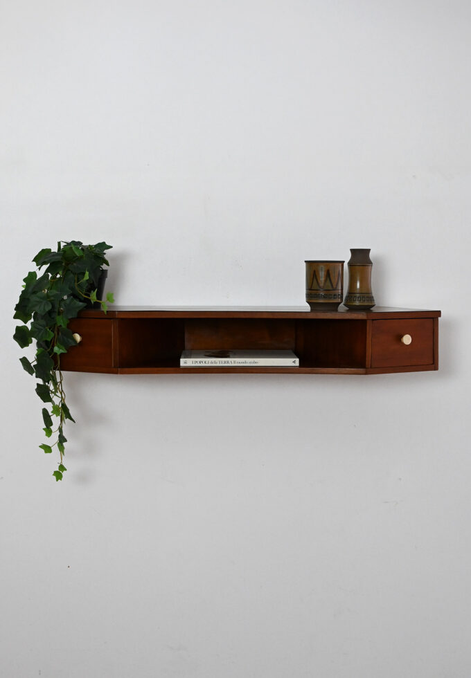 Comodino da parete scandinavo in mogano con pomelli in bachelite-a