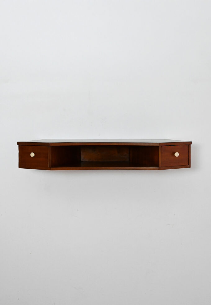 Comodino da parete scandinavo in mogano con pomelli in bachelite-b