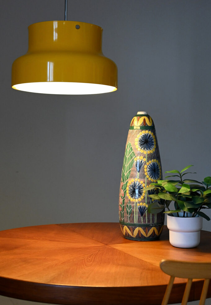 Lampada da soffitto Bumling gialla di Anders Pehrson-a