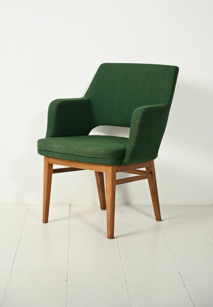 Poltroncina Oslosund di Kinnarps verde foresta anni ’50-a