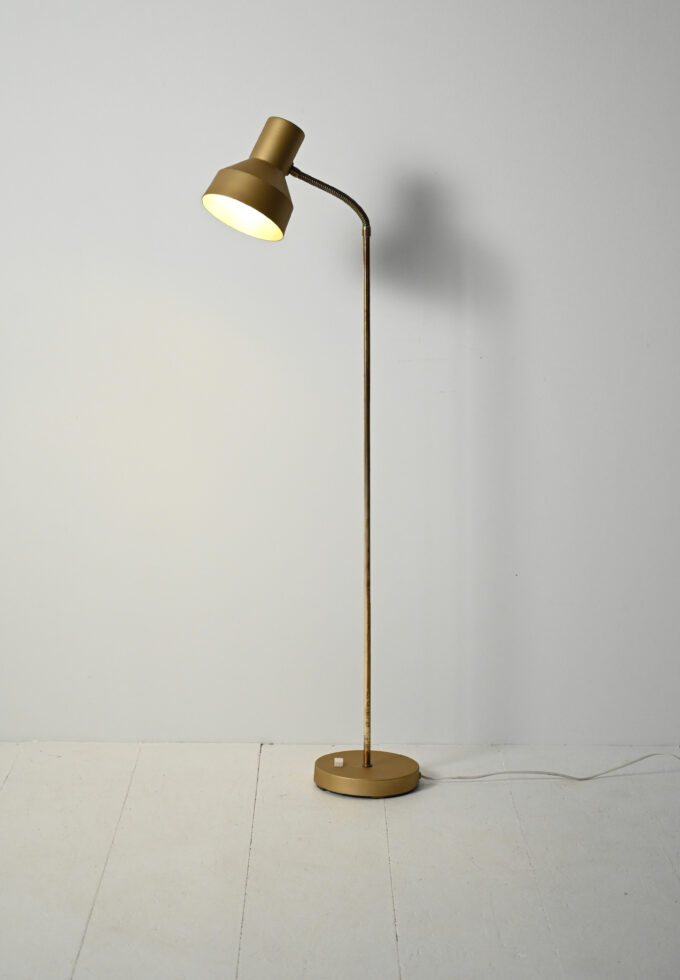 Lampada da terra scandinava in ottone e metallo cromato, anni 60/70-a