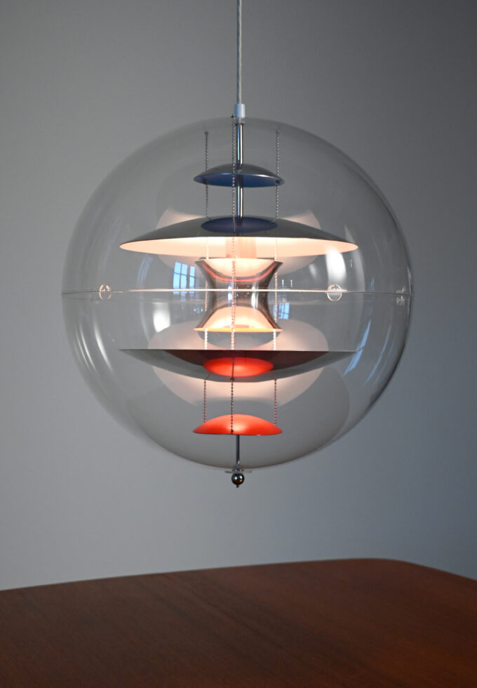 Lampada “VP Globe” di Verner Panton per Louis Poulsen, 1970-c