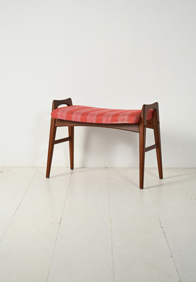 Sgabello scandinavo in teak di Svante Skogh-a