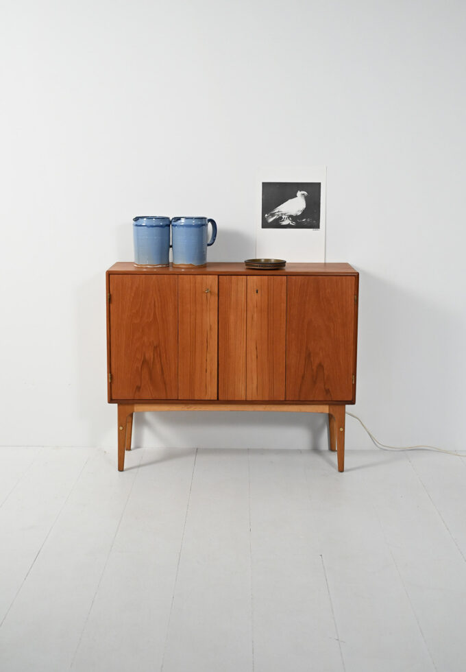 Scandinavian 1950s teak-a bar cabinet
