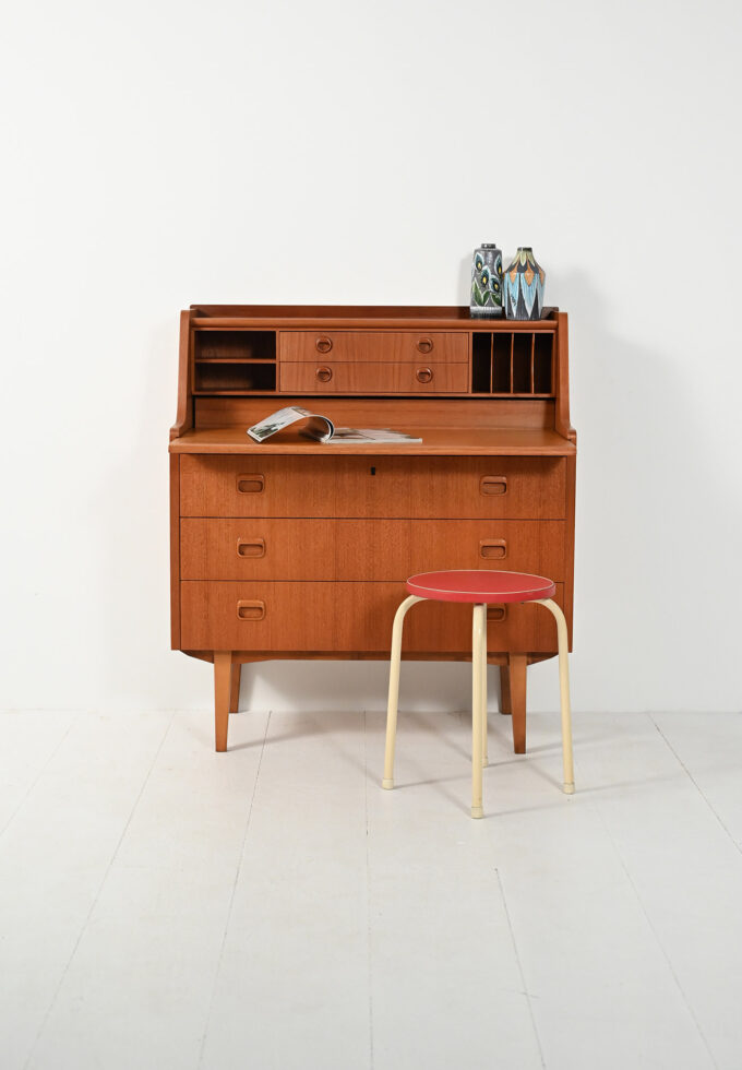 Secrétaire scandinavo anni 60 con piano estraibile-a
