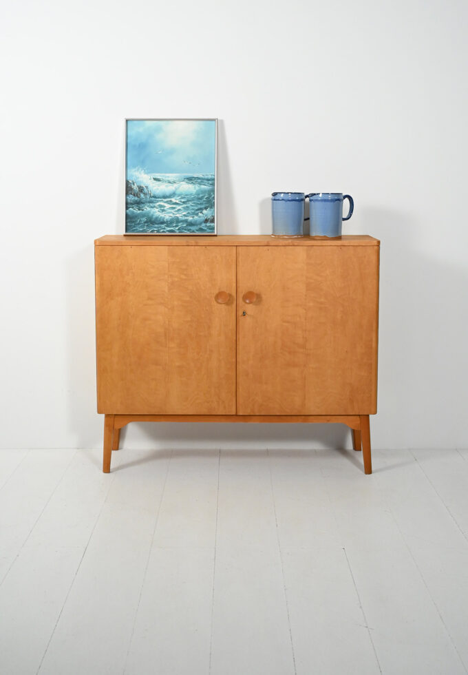 Highboard in betulla “Swedish Grace”, anni ’40-a