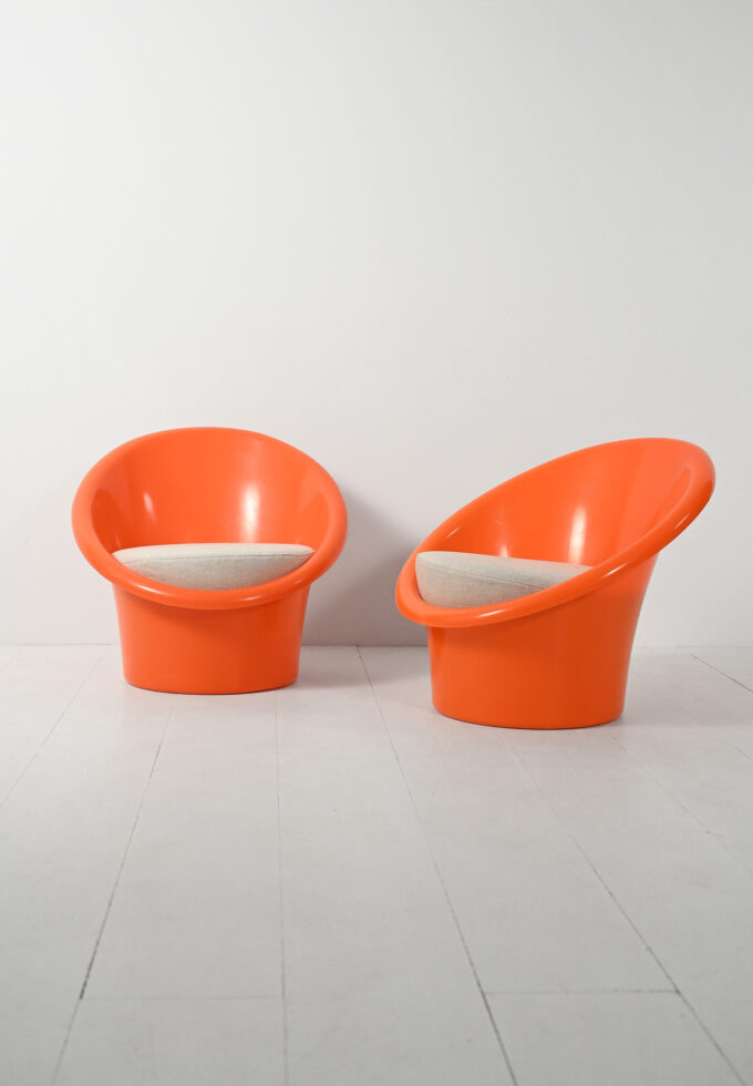Pair of "Skopa" armchairs by Ike, 1974-a