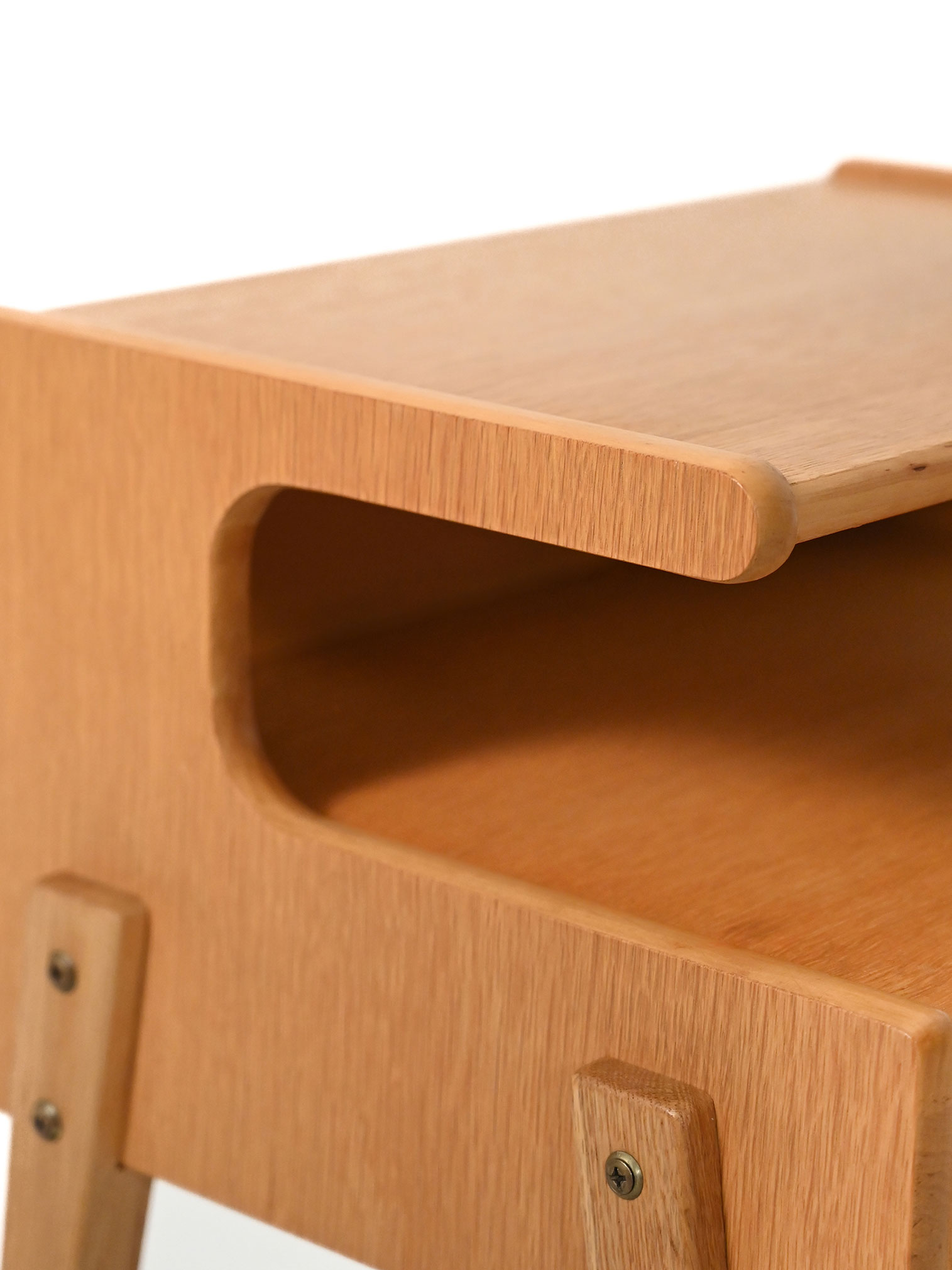 Pair of Scandinavian shaped bedside tables oak-e Pair of Scandinavian shaped bedside tables in oak-e