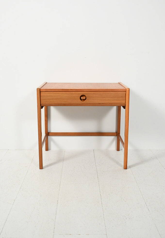 Tavolino da cucito scandinavo di Egström & Myrstrand-b