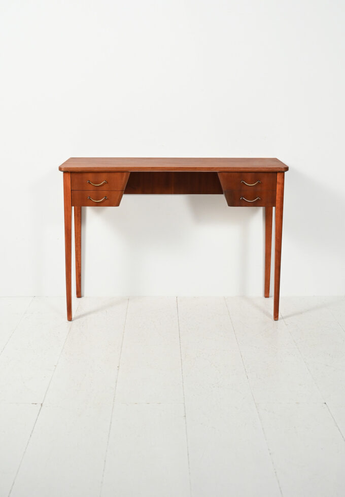Scrivania scandinava in mogano con maniglie in ottone-b