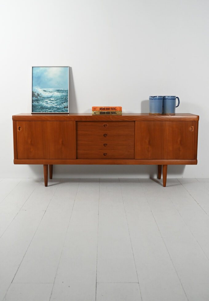 Sideboard danese H. W. Klein per Bramin-a