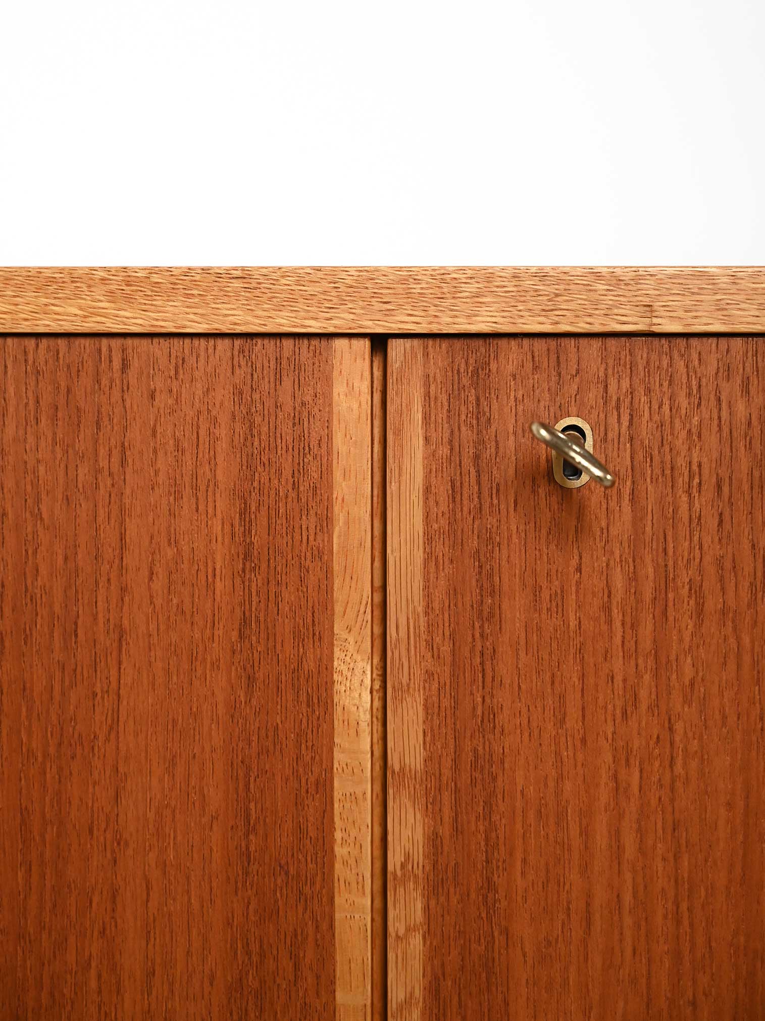 Scandinavian sideboard 60s elegant lines-g Scandinavian 60s sideboard with elegant lines-g