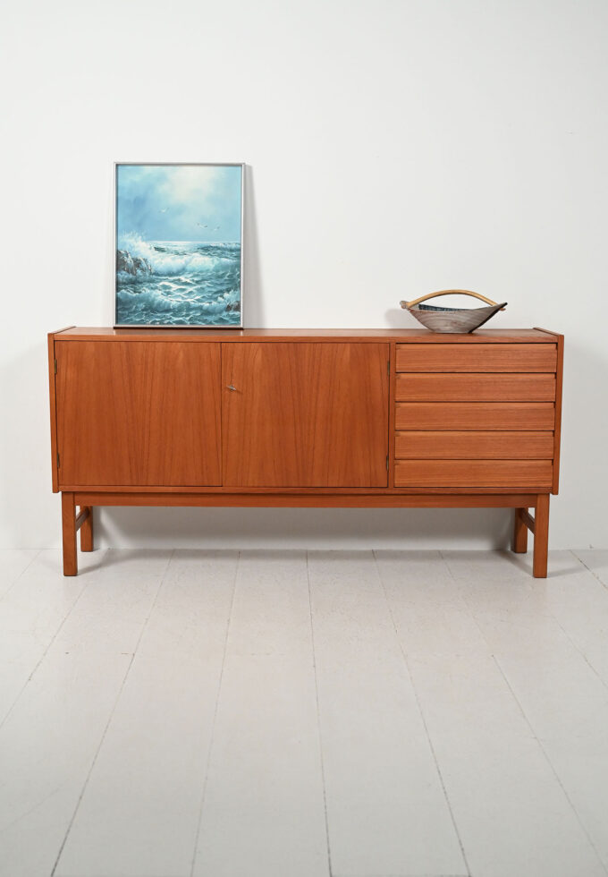 Scandinavian 60s sideboard with geometric lines-a