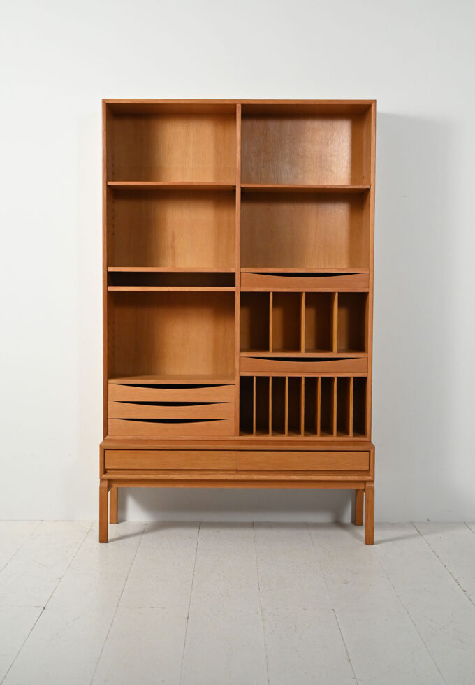 Modular oak bookcase by Marian Grabinski-b