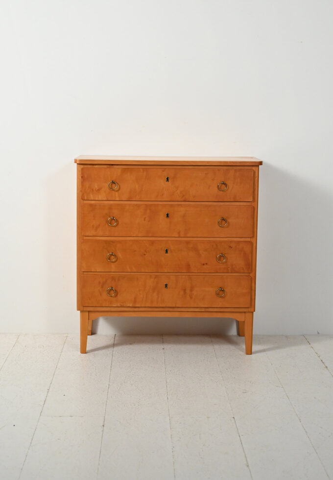 Cassettiera scandinava anni 50 in betulla con maniglie in ottone-b