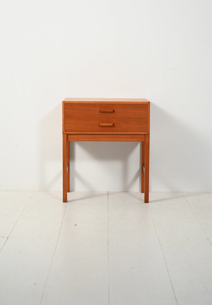 Comodino scandinavo in teak anni ’60-b