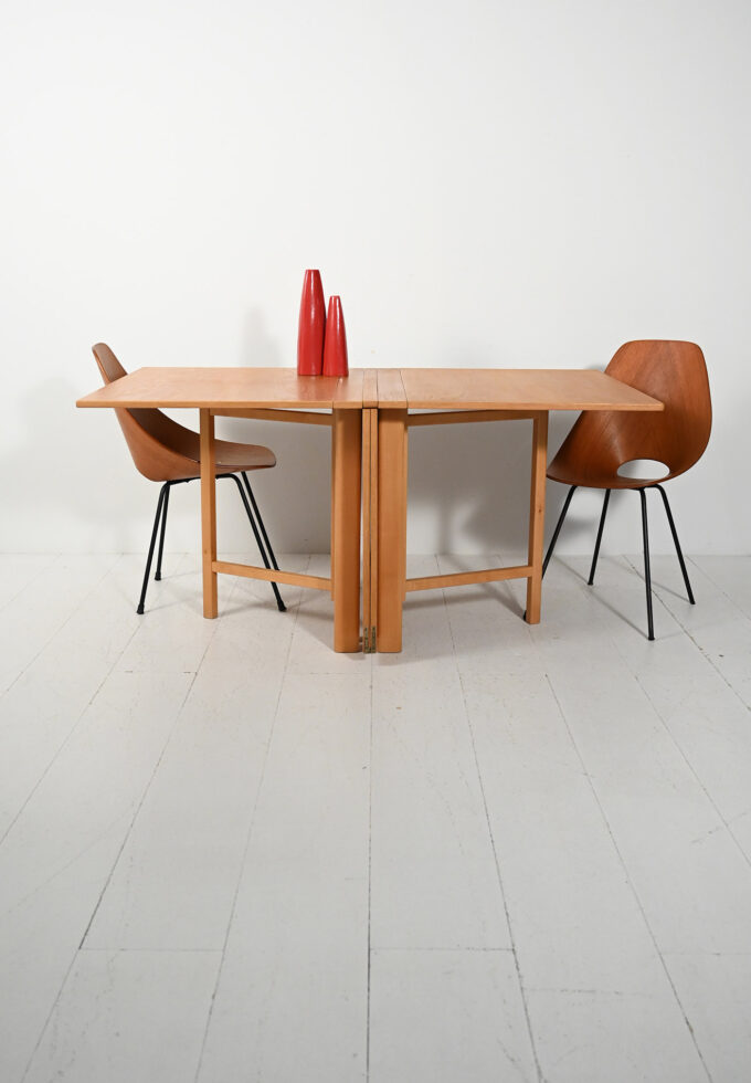 Tavolo pieghevole “Maria Flap” di Bruno Mathsson-c