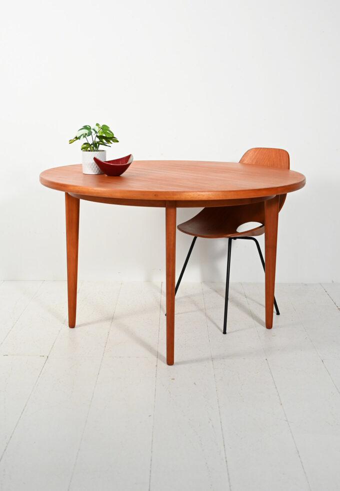 Tavolo rotondo allungabile svedese in teak anni ’60-a