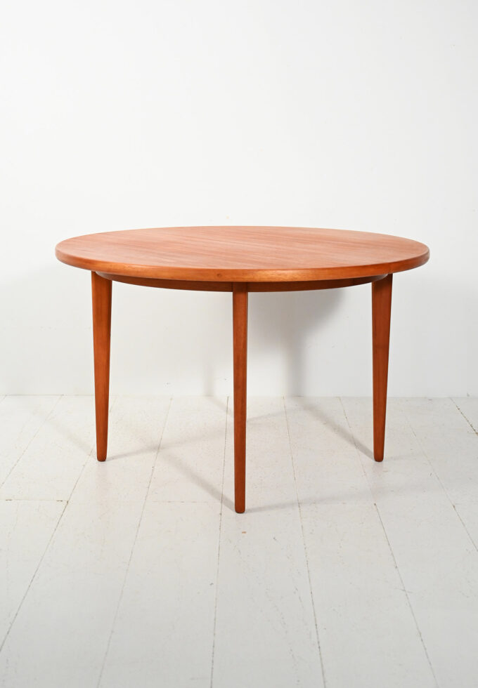 Tavolo rotondo allungabile svedese in teak anni ’60-b