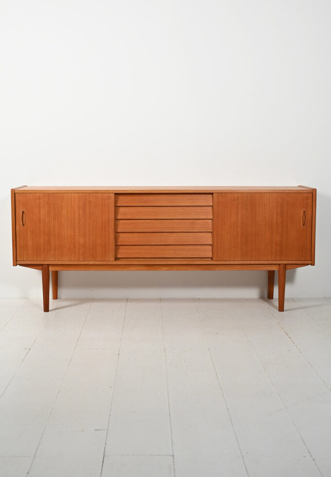 Sideboard “Trio” di Nils Jonsson per Troeds-b