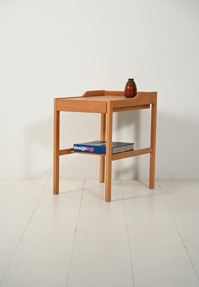 Comodino scandinavo vintage in rovere anni 60-a