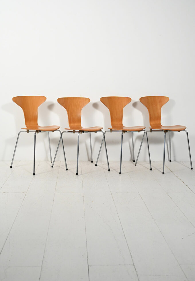 Set di 4 sedie “Mosquito” di Arne Jacobsen-a