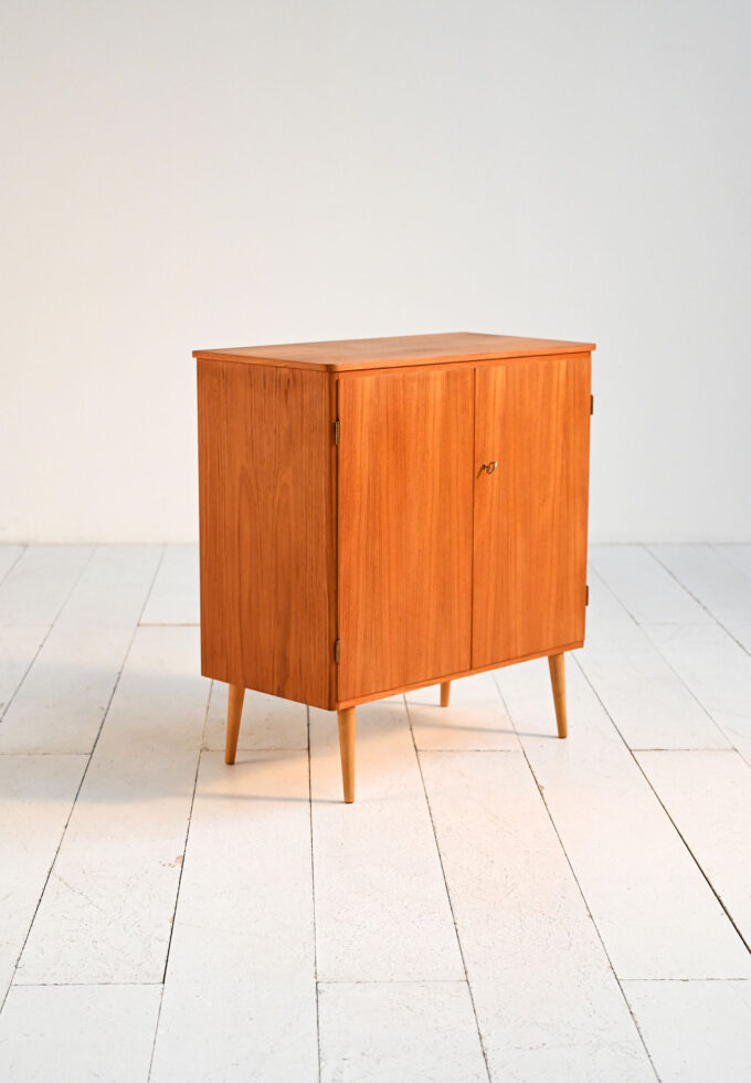 Cabinet vintage nord europea in teak, anni ’50–’60-e