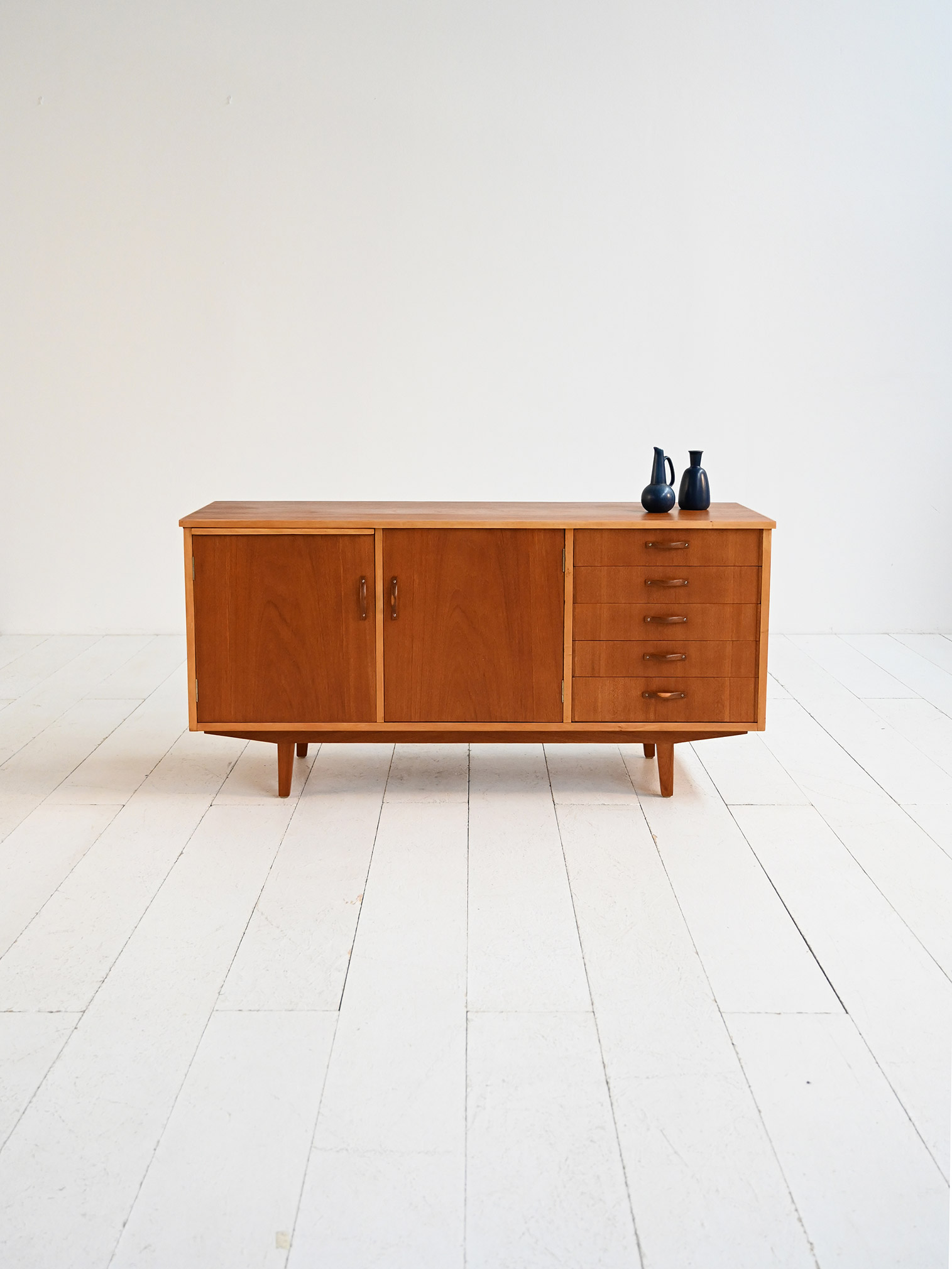 Sideboard scandinavo teak con piano estraibile anni ’60-b