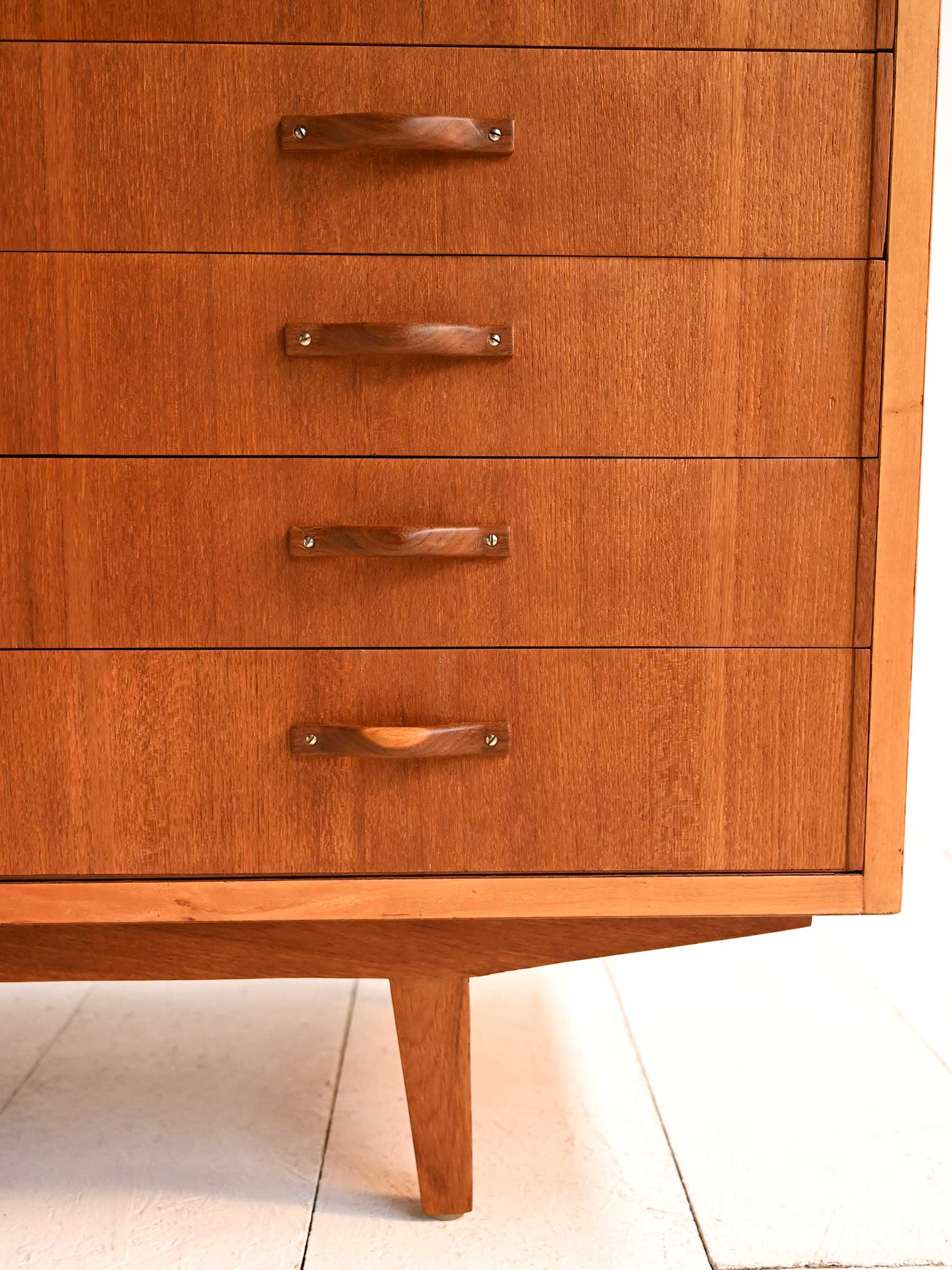 Sideboard scandinavo teak piano estraibile 60s-f Sideboard scandinavo teak con piano estraibile anni ’60-f