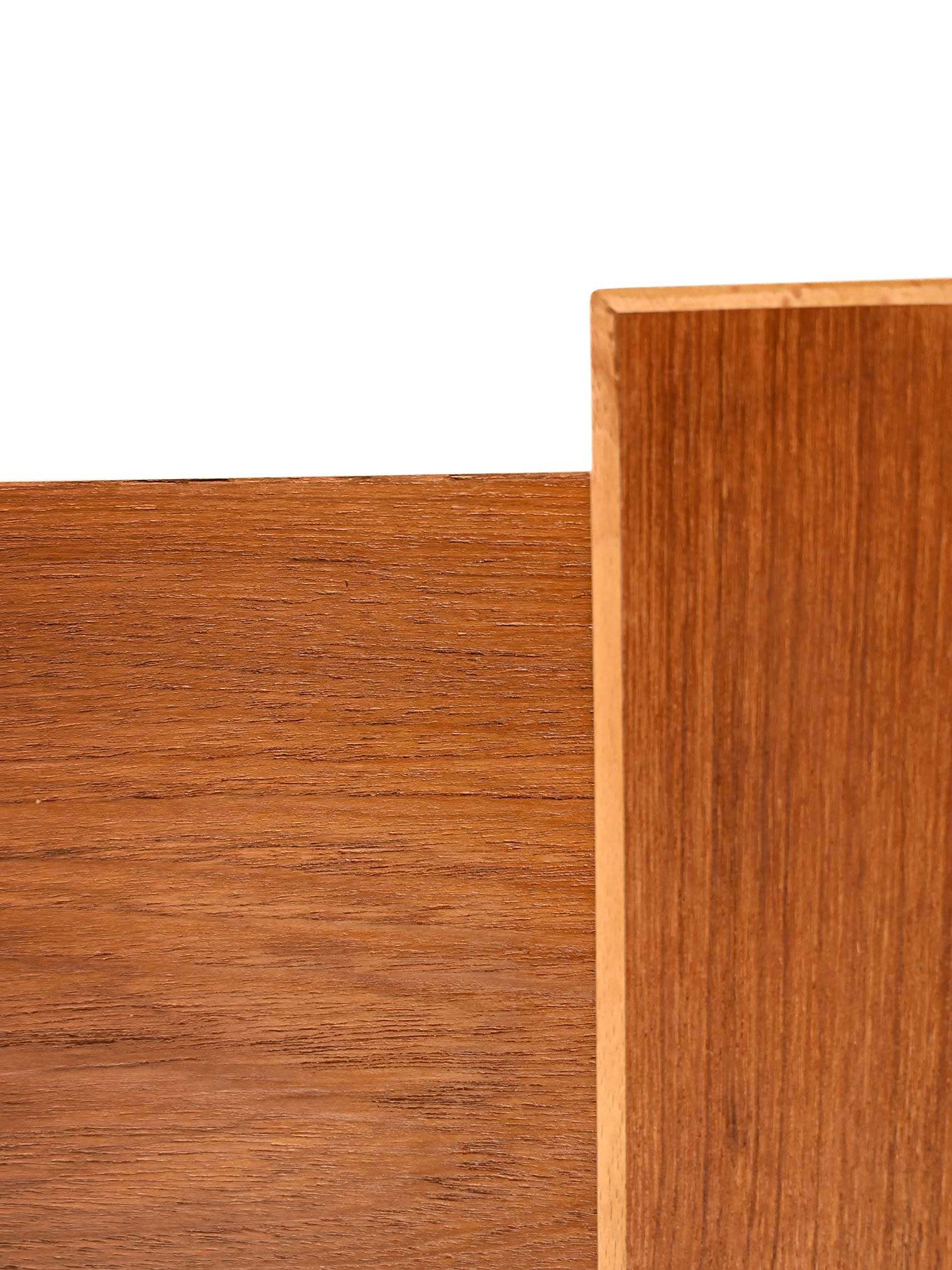 Sideboard scandinavo teak piano estraibile 60s-i Sideboard scandinavo teak con piano estraibile anni ’60-i