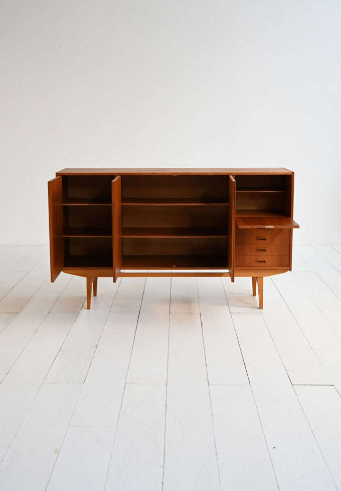 Highboard scandinavo in teak, anni ’50–’60-c