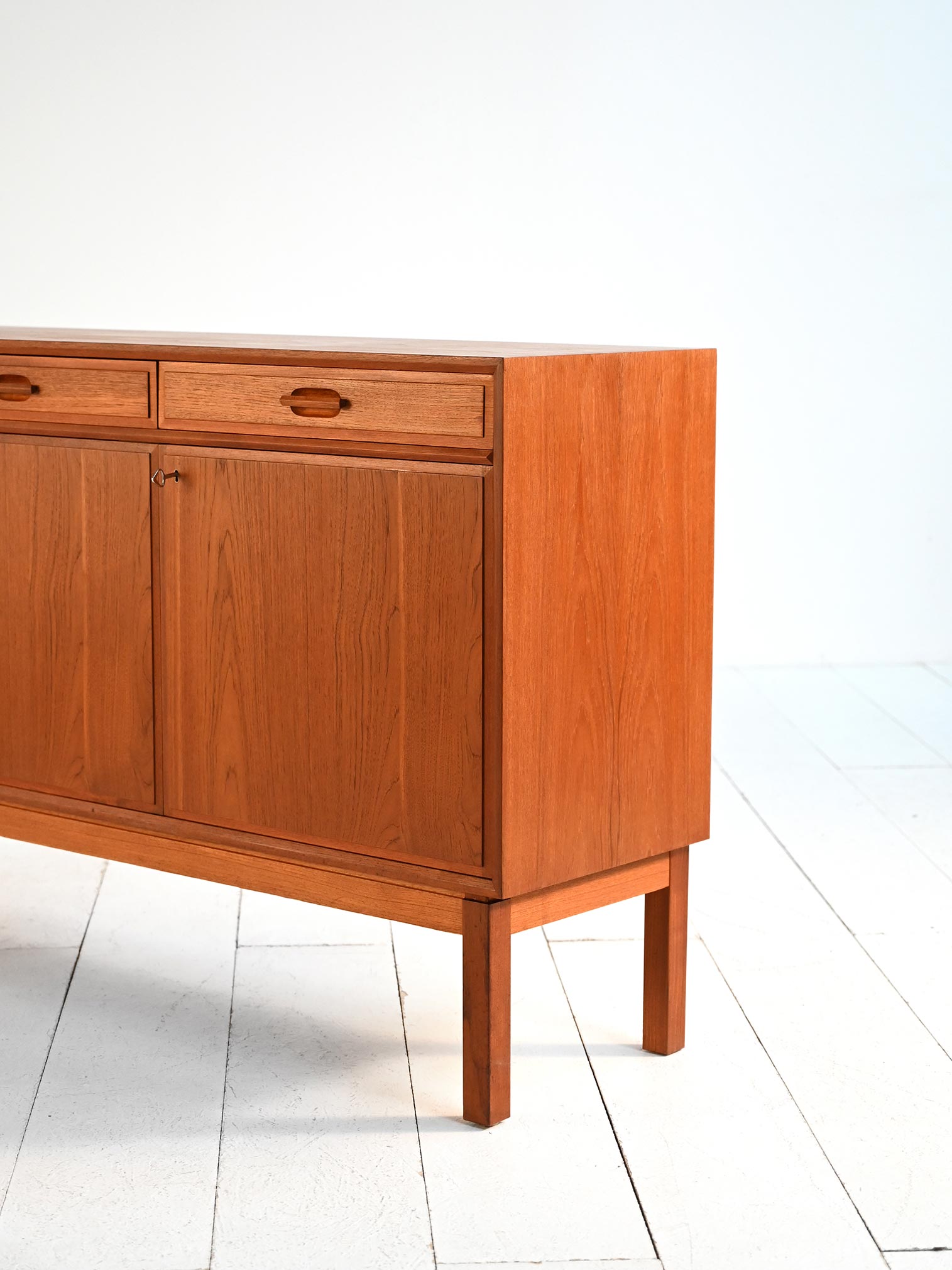 Scandinavian teak sideboard 50-60s-g Scandinavian teak sideboard, 1950s-60s-g