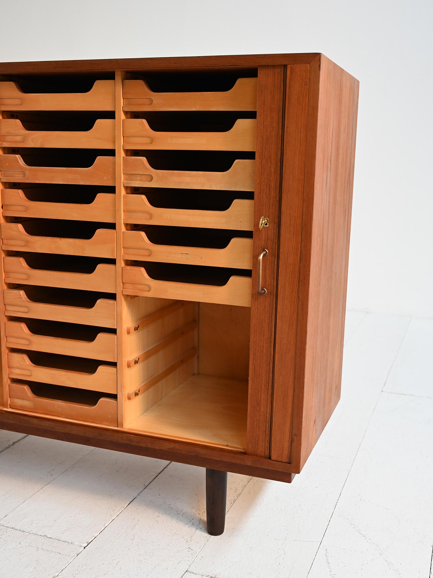 Highboard scandinavo teak 50s-h Highboard scandinavo in teak anni ’50-h