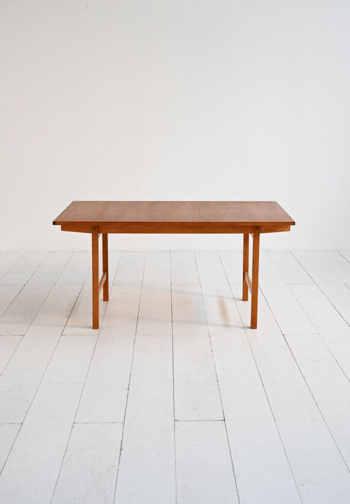 Tavolo scandinavo allungabile in teak e rovere anni ’60-a