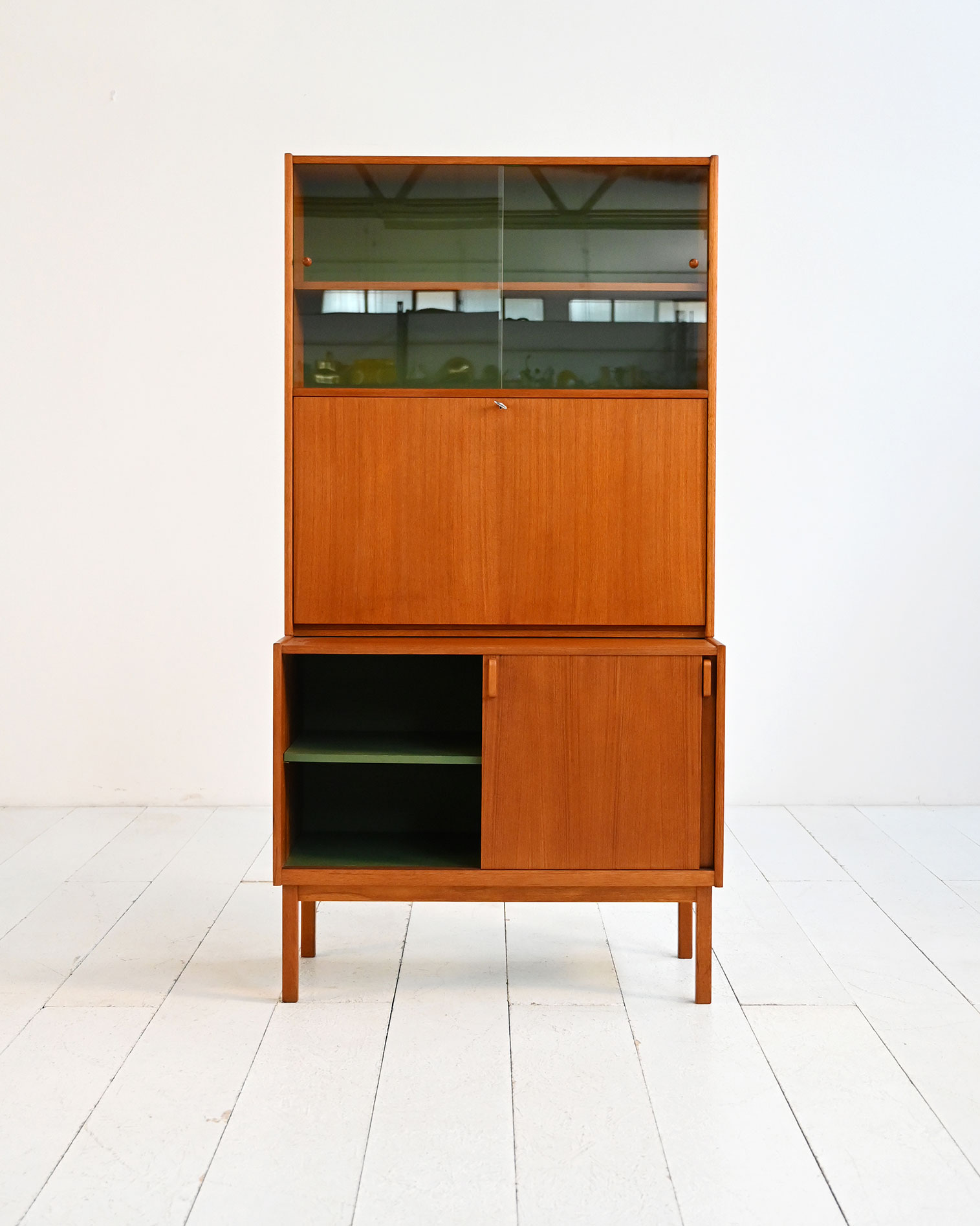 Libreria Erik Wørts Bodafors mobile bar 60s-d Libreria di Erik Wørts per Bodafors con mobile bar, anni ’60-d