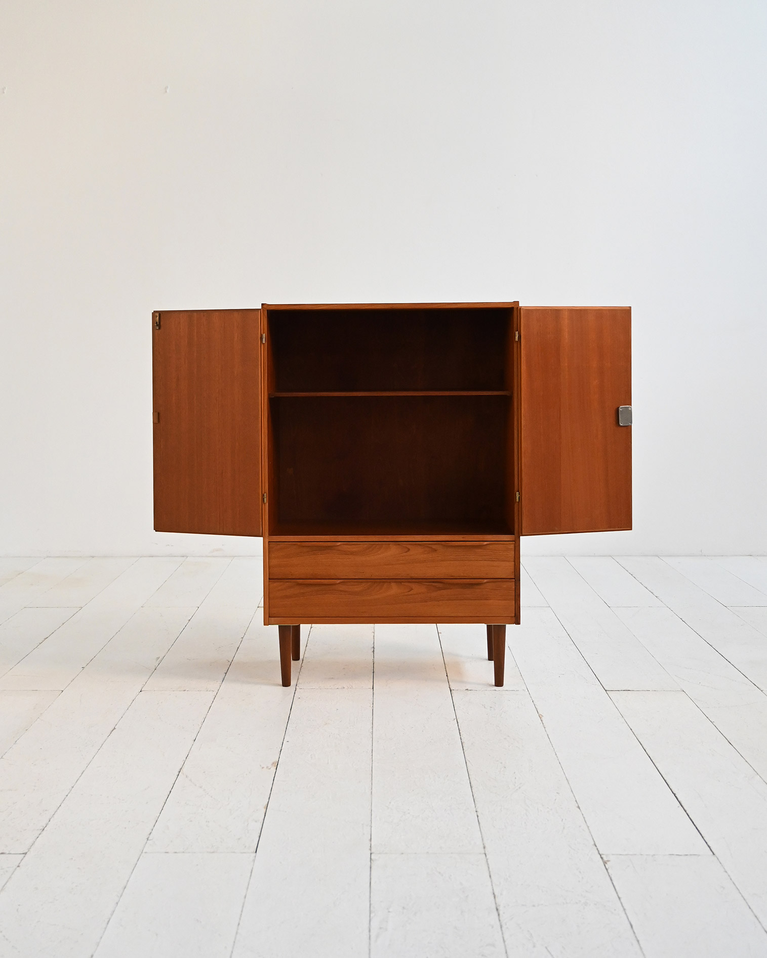 Cabinet scandinavo teak cassetti 50/60s-b Cabinet scandinavo in teak con cassetti, anni ’50/’60-b
