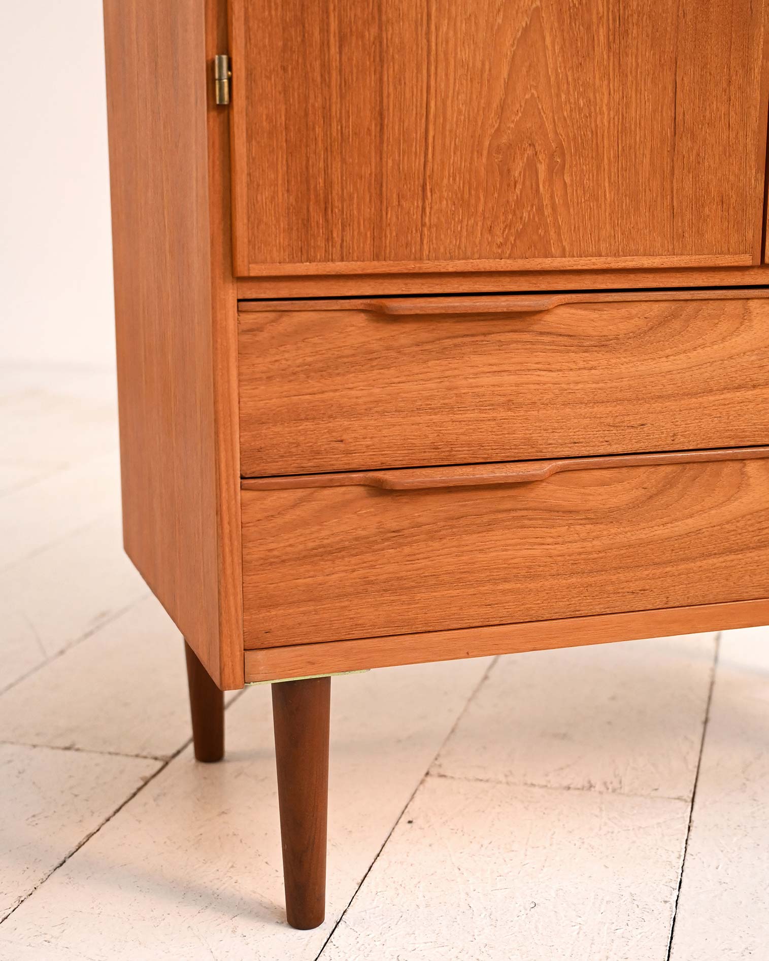 Cabinet scandinavo teak cassetti 50/60s-e Cabinet scandinavo in teak con cassetti, anni ’50/’60-e