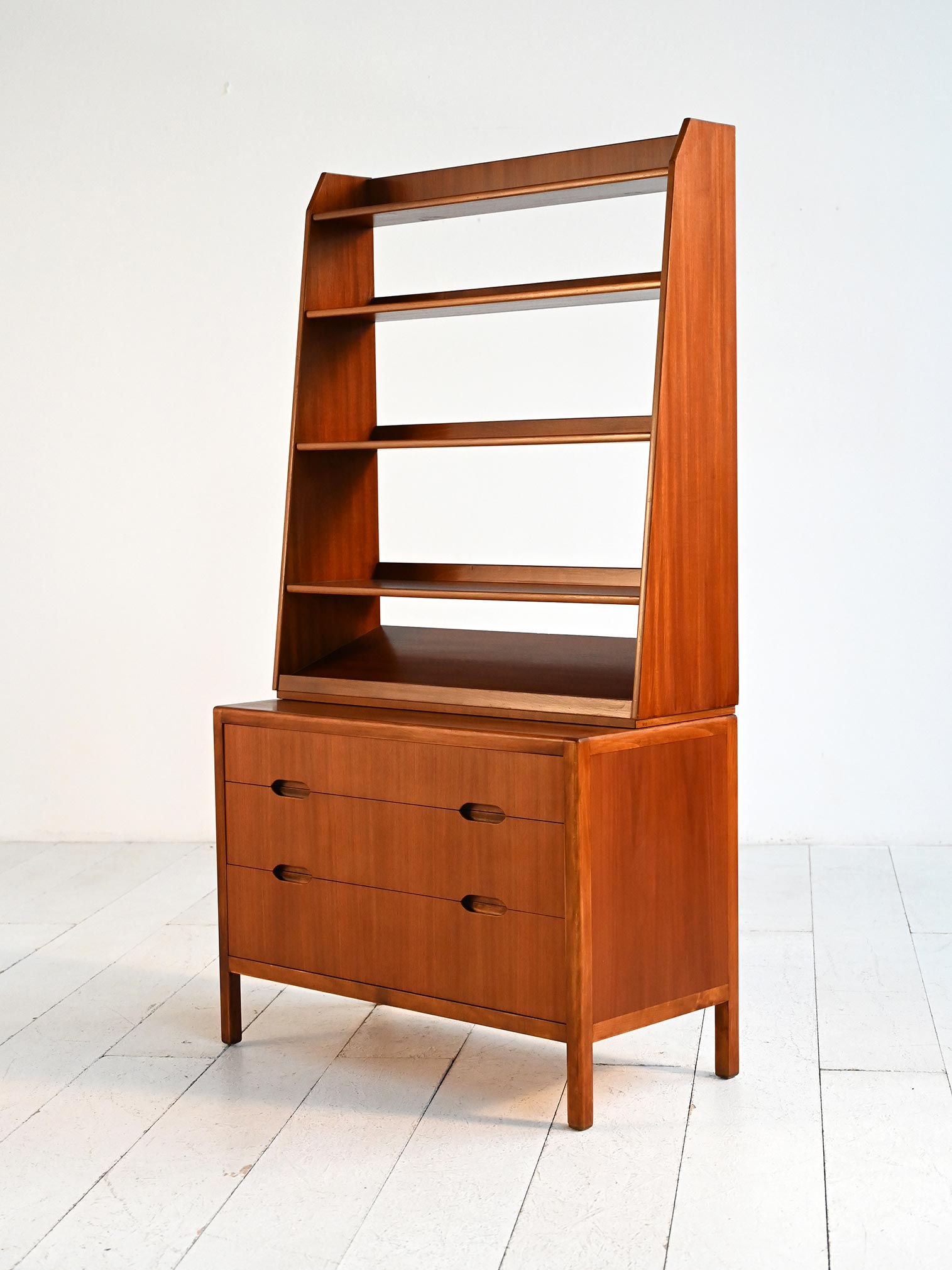 Libreria teak Förenade Möbelfabrikerna Svezia 50s-c Libreria in teak di Förenade Möbelfabrikerna, Svezia, anni '50-c